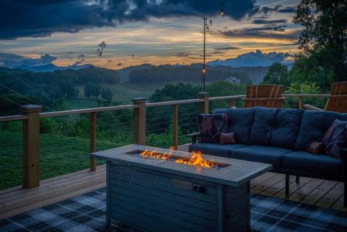 Clyde Casa | Lux Family Friendly Mountain Home