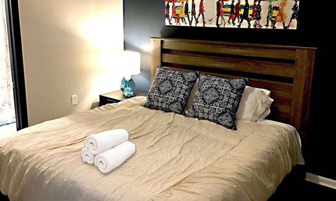Highlands Casa | Lux Highlands Gem | Monthly Stay - 2BR 2BA Dog OK
