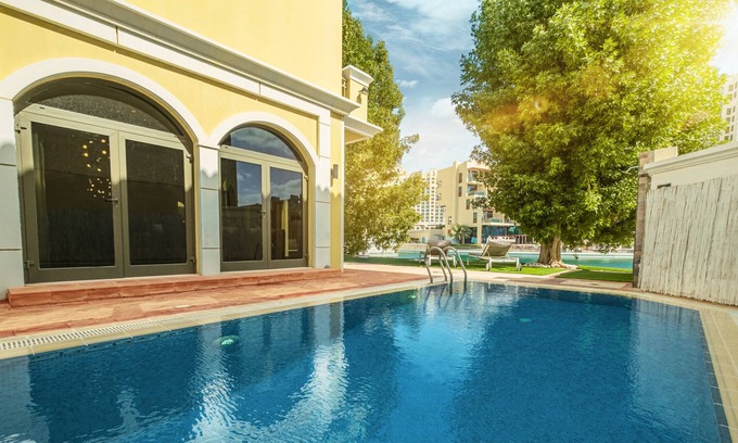Palm Jumeirah Villa | LUX Holiday Home - Frond P 1