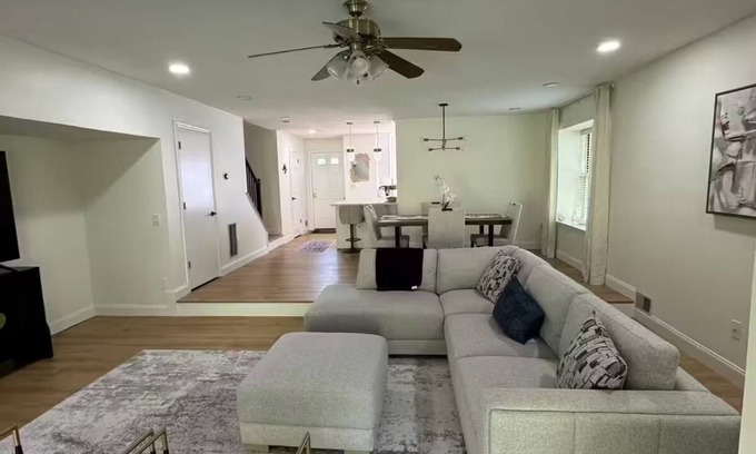 Merrimack Casa | Lux home near Rt 3/MHT/mountain/lake/ocean/Boston