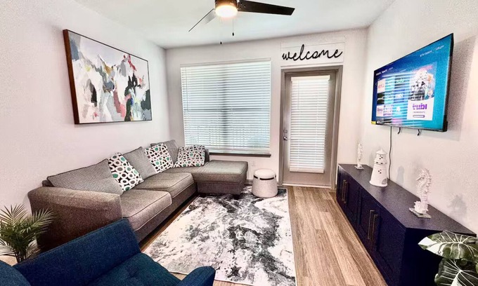 St. Johns Apartamento | Lux King Bed Balcony Pool View Southside St Johns