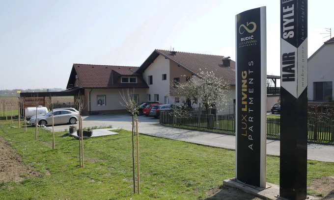 Catez ob Savi Apartamento | Lux Living Apartment Budic