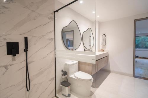 Las Lomas I Apartamento | Lux Lleras l Daily Cleaning l AC l Visitrs Allowed