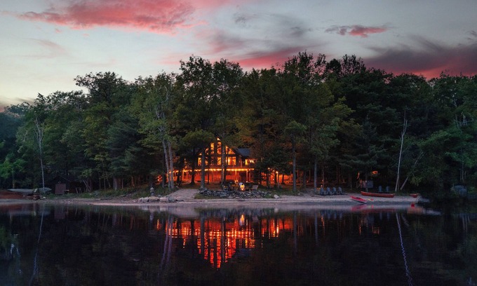 Georgian Bay Cabaña | Lux Muskoka A Frame w/ Sauna & Hot Tub | Beach | Volleyball