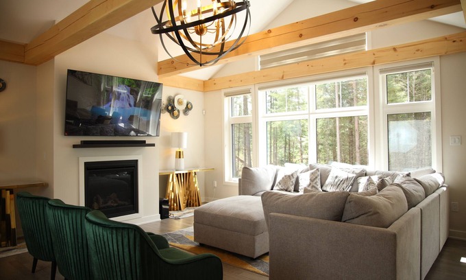 Lake of Bays Casa | Lux Muskoka Cottage Huntsville