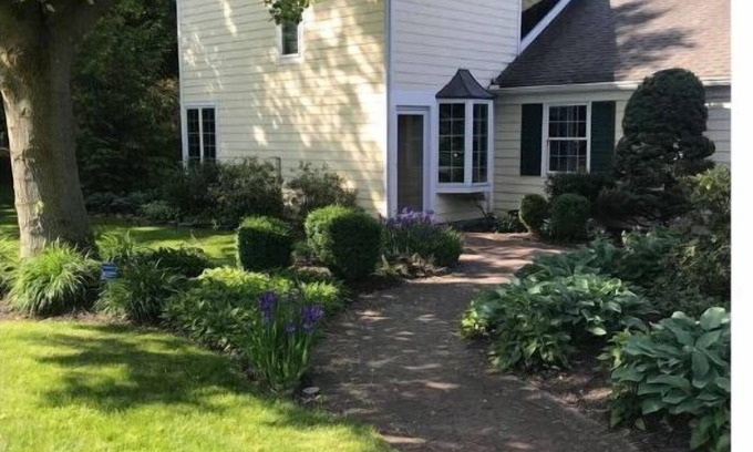Pittsford Casa | Lux Pittsford Gem Spacious Beautiful interior