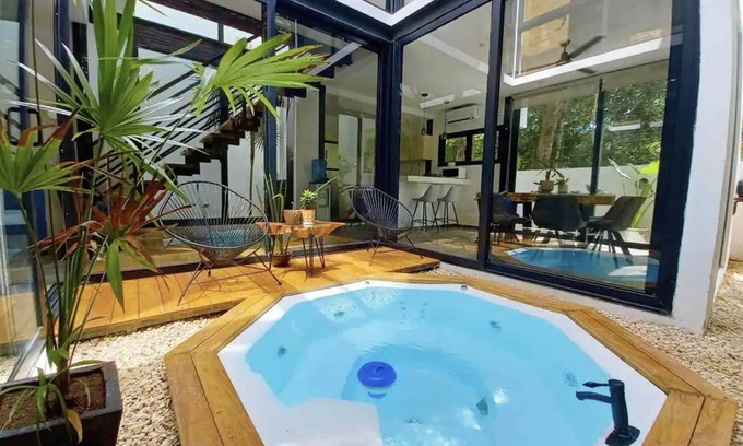 Ekbalan Casa | Lux & Stunning W/Private Jacuzzi & Pool / 4BR