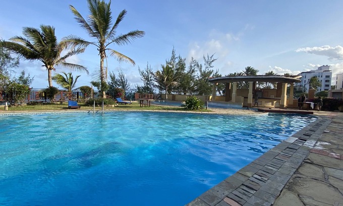 Shanzu Apartamento | Lux Suites Eden Seafront Apartments
