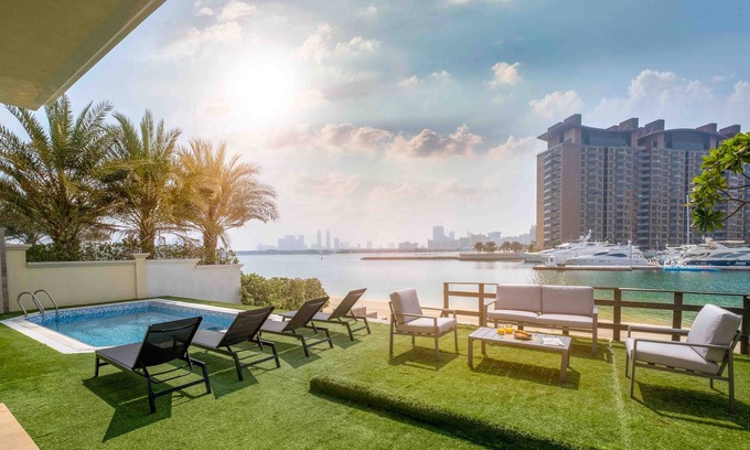 Palm Jumeirah Villa | LUX The Luxury Sunny Shores Palm Villa