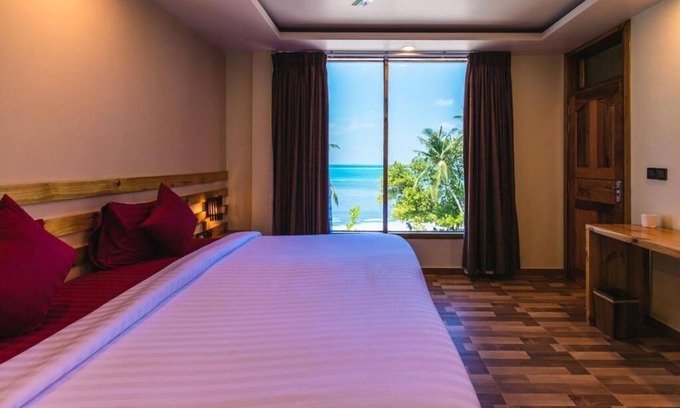Dhangethi Cama Y Desayuno | Lux two bedrooms Beachfront villa in Dhangethi(bnb)