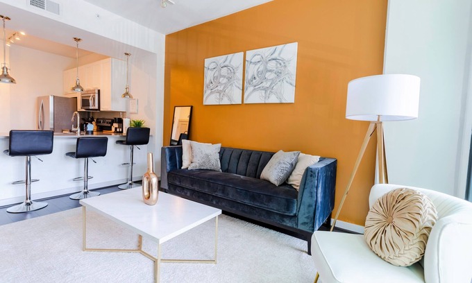 Lenox Apartamento | *Lux* Upscale 💫 Buckhead Self Check-in & private balcony