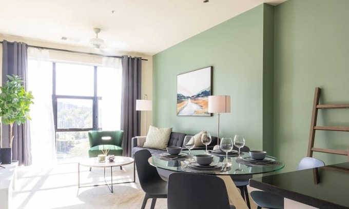 Eisenhower East Apartamento | 800 Carlyle - 330 · LUX | Upscale & Fresh 2 BR Heart of Old Town - DCA