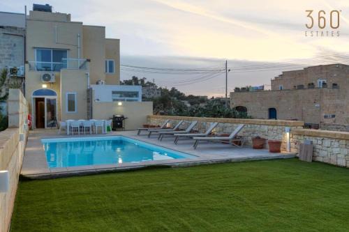 Zabbar Casa | LUX Villa with Private Pool, BBQ & Rooftop Oasis by 360 Estates