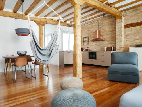 Centro histórico de Logroño Apartamento | Lux Wood Loft with Air Con & Lift