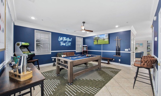 Ash Casa | LuxDesign/Ocean Views/Steps to Beach+Pier/Sleeps 20/Golf Bag Drop/HotTub/Pool