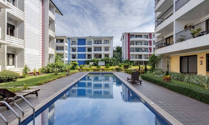 Saunta Vaddo Apartamento | Luxe 1bhk w Pool Sauna 1km to the Beach