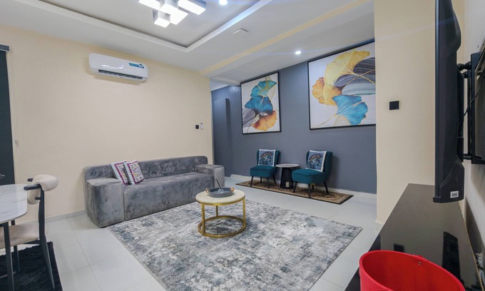 Ikoyi Apartamento | Stylish 1BR in Ikoyi Steady Power Pool Fast WiFi Rooftop