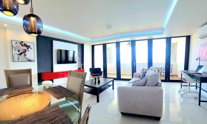 Vilomar Apartamento | Luxe 2 Bd Penthouse w Oceanview on BeachLuquillo