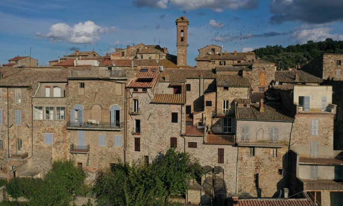 Ficulle Casa | Luxe 3 bedroom, 4 bathroom townhome over four floors, including roof terrace