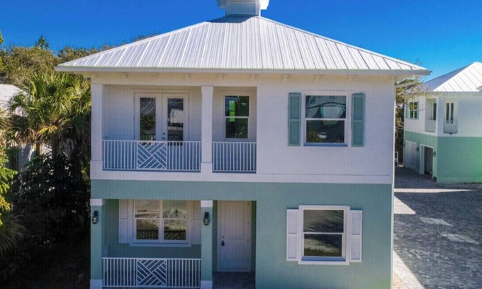 Stuart Condominio | Luxe 3 Bedroom Inter-Coastal Downtown Stuart