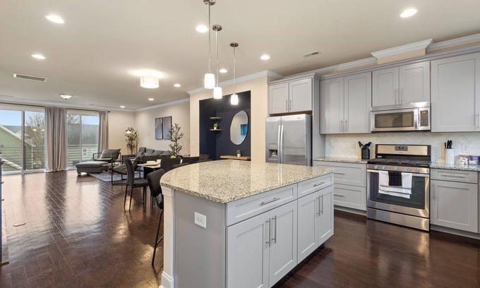 Charlotte Casa | Luxe 3BR Townhouse in Camp North End