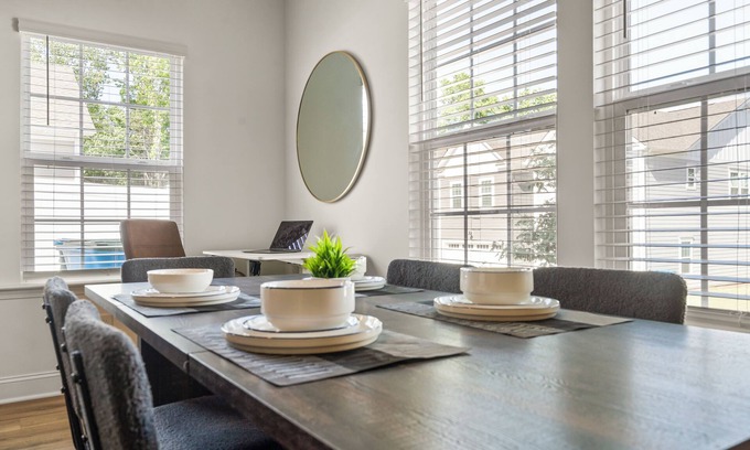 Paw Creek Casa | Luxe 3BR Townhouse Mins to Uptown CLT
