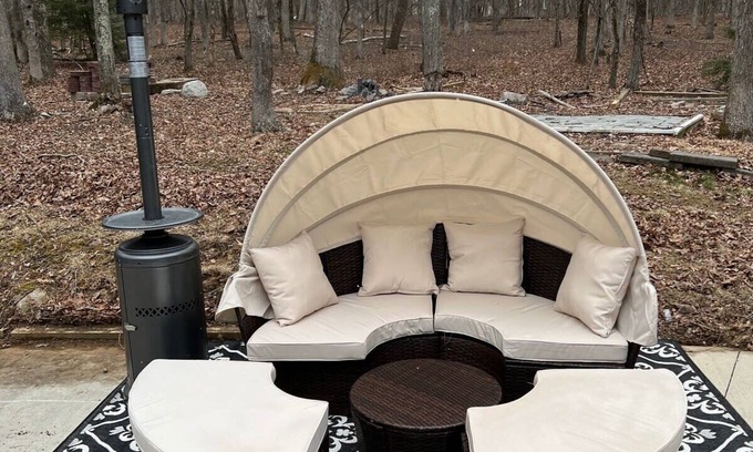 Jim Thorpe Casa | Luxe 4 bedroom Oasis with Hot Tub