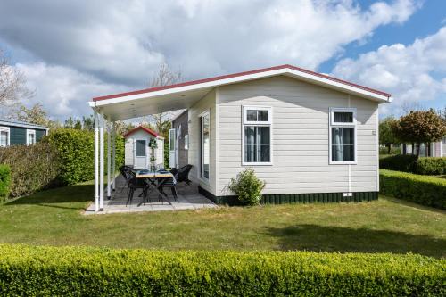 Baarland Chalet De Esquí | Luxe 5-persoons chalet op familiecamping
