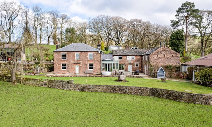 Macclesfield Otro | Luxe 5BR Farm I Hot Tub+games Room I National Park