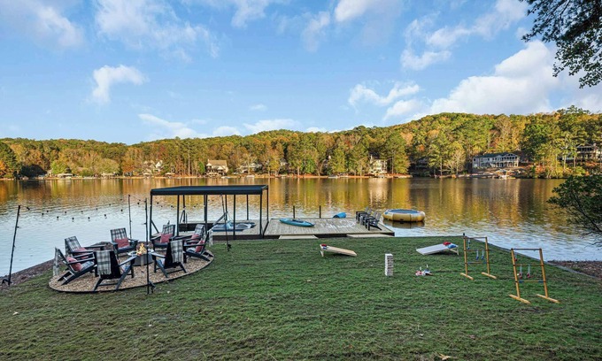 Waleska Casa | Luxe Arrowhead Lakefront 4 Br~Hot Tub~Pool Table