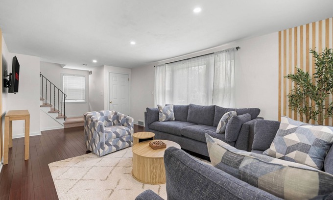 Kenmore Casa | Luxe Aura Residence in Buffalo, Game Room, Safe Neighborhood, Centrally Located