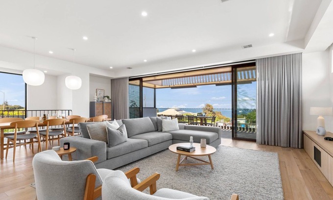 Black Rock Casa | Luxe beachfront property opposite the beach