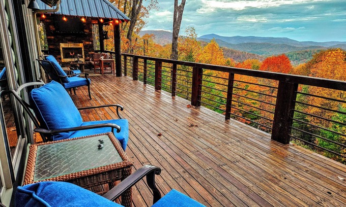 Cherry Log Cabina | Luxe Big Canoe Lodge - Blue Ridge - Mountain Views in charming Cherry Log