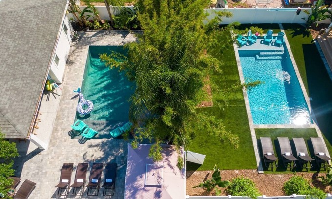 Jacksonville Beach Casa | Luxury Beach Estate 2 Heated Pools, Game Room