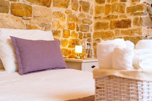 Old Town Apartamento | LUXE Diocletian Stones Split Centre