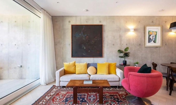 Alexandria Apartamento | Luxe Eco Suite in Australia's Greenest Building