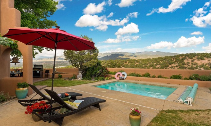 Casas de San Juan Casa | Luxe Escape near Opera | Spa Pool Casita