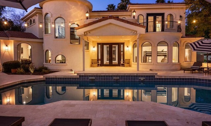 Scottsdale Foothills Casa | LUXE Estate|Pool House|Pool|Game