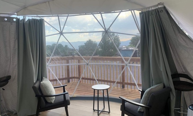 Canon City Casa | Luxe Glamping Dome Queen Bed Deck Views Near Royal Gorge Bridge & Park