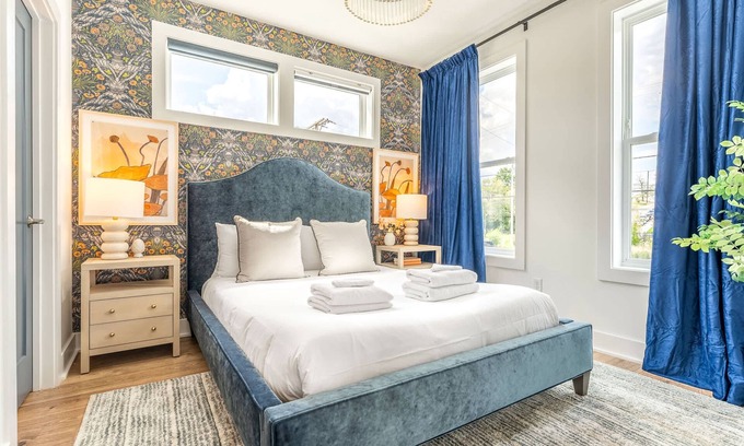 Talbot's Corner Casa | Luxe Group Stay With Hot Tub Rooftop Lounge
