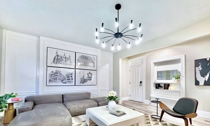 Pittsburgh Apartamento | Luxe Highland Park Apt | Modern | Free Parking