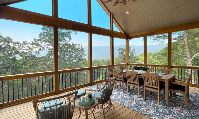 Waleska Casa | Luxe home with mountain views, hot tub, pool table, & washer/dryer