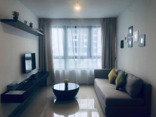 Shah Alam Casa | Luxe Homes at i-City - WiFi TV Box & 1 Carpark