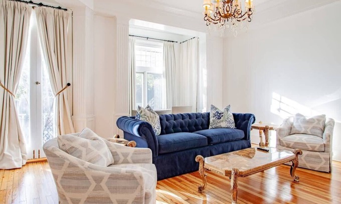 Kalorama Heights Casa | LUXE Kalorama 5-BR Townhome Close to Dupont Circle