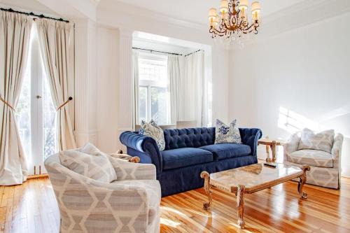Kalorama Heights Casa | LUXE Kalorama 5-BR Townhome Close to Dupont Circle