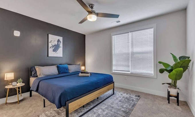 Hayes Apartamento | Luxe King 2BR Suite Mins to Downtown Durham!