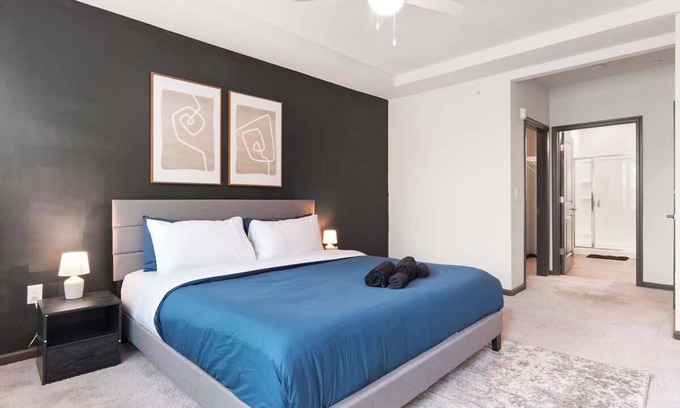 North Raleigh Apartamento | Luxe King 3BR Suite in North Raleigh!