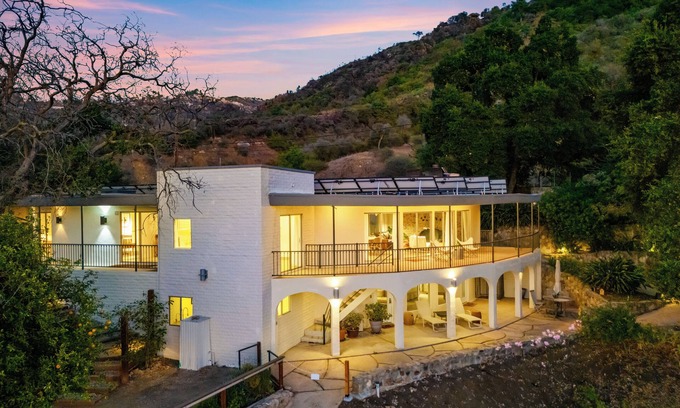 Malibu Casa | Luxe Malibu Getaway with Scenic Views, Patio Dining & Studio | Cielo Estate