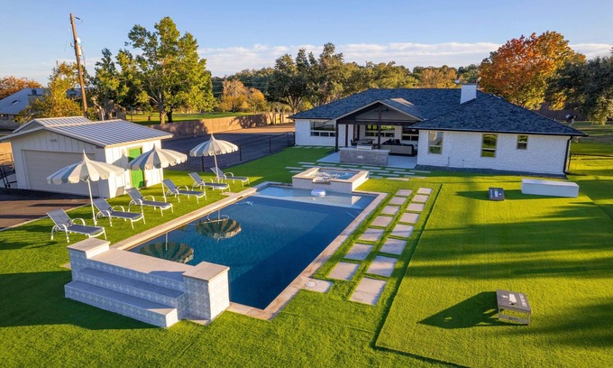 Dripping Springs Casa | Luxe Modern Escape | Resort Backyard w/ Pool, Hot Tub, Court & Kid Friendly Fun!