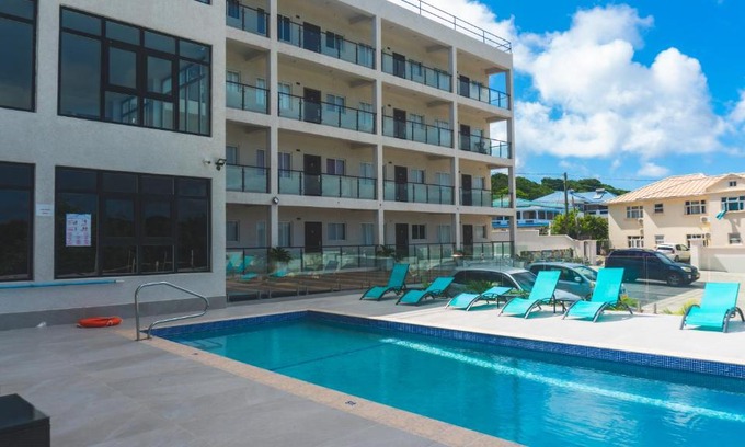 Lance aux Epines Apartamento | LUXE MORDERN RESIDENTIAL LIVING INC.